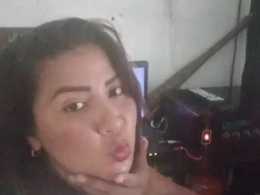 cataleya3-5's Offline XXX Chat