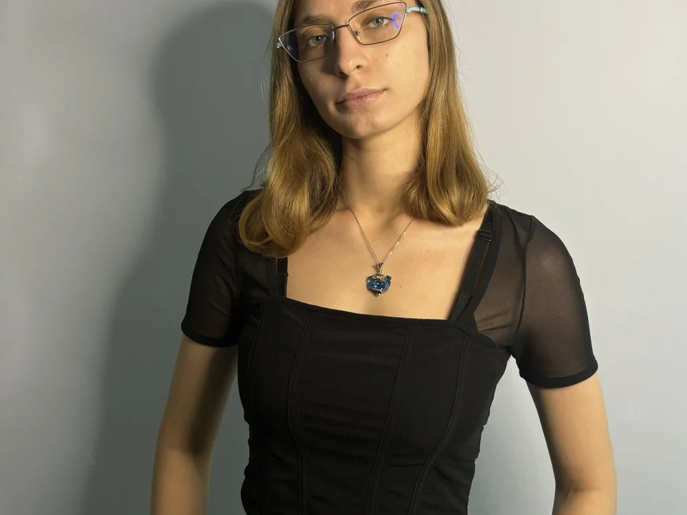 YoungQueenn's Offline Chat Room