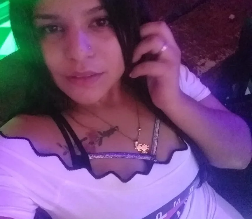 pamelabg's Offline XXX Chat