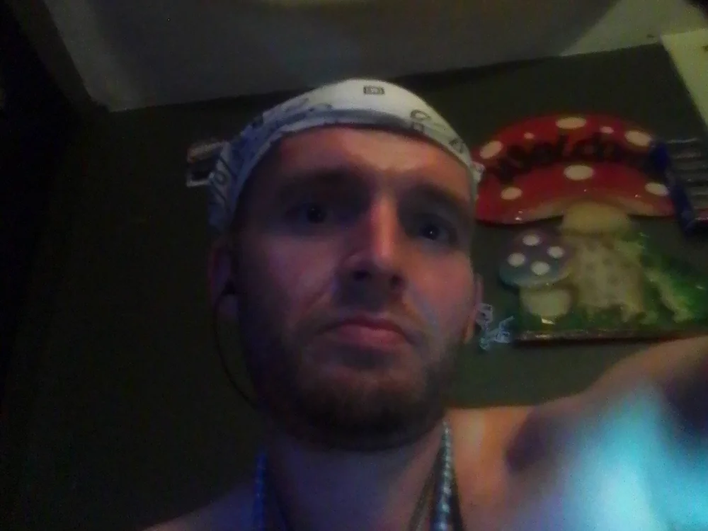 Mozez239 offline chatrum