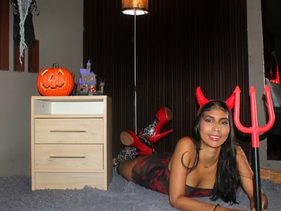 Taty_miller Female Brunettesyoung Cam Chat