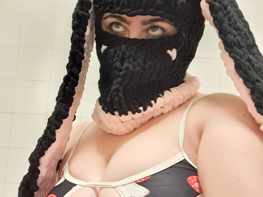 NaughtyChubbyBunny's Offline XXX Chat
