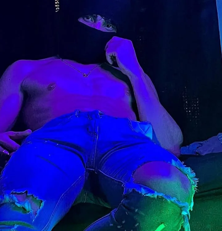 Bryan_Whitte's Offline XXX Chat