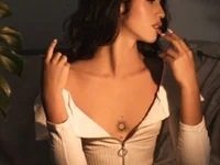 Модель REINA_ADAHARA