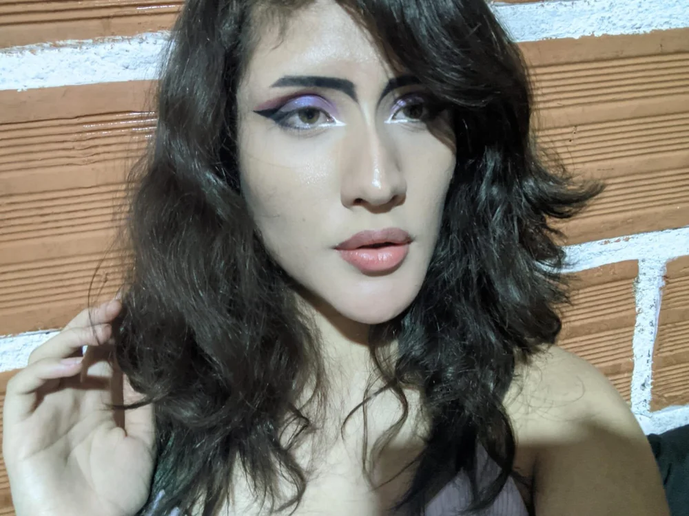 rozmarylux's Offline Chat Room