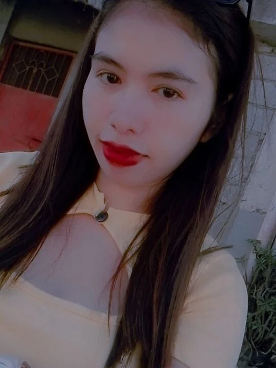 xxprettyshiellaxx Obrolan XXX Offline