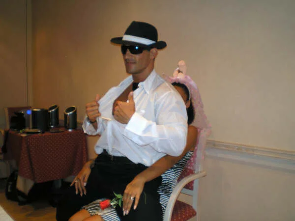 Italiankingstripper2's Offline Chat Room