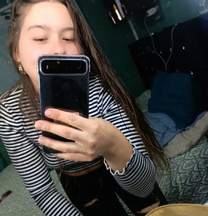 Catita_rica's Offline XXX Chat