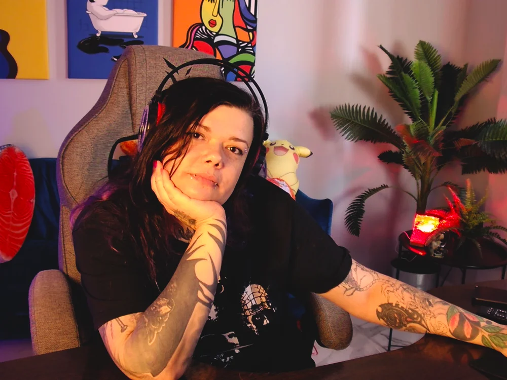 CharliBlackwood Chat XXX offline