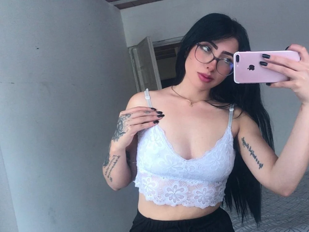 merle303av's Offline XXX Chat