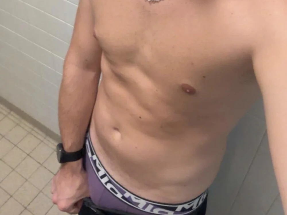 Pierre22000's Offline XXX Chat