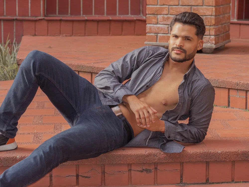 Eternal_loverss' Offline XXX Chat