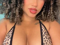 Model Kendra_curly