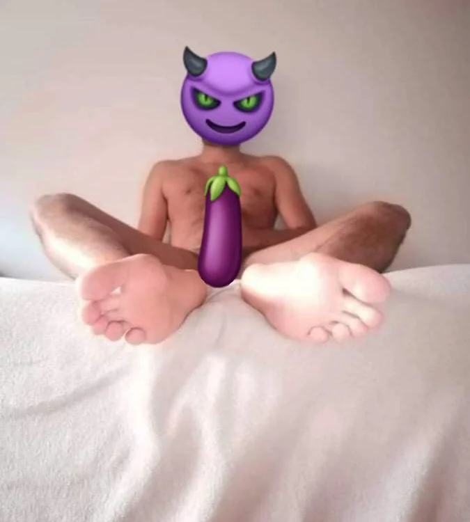 ห้องแชทออฟไลน์ของ MateoFeet