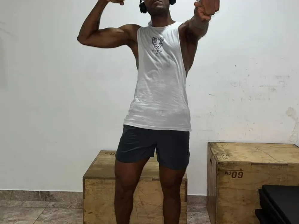 boysexyy Offline XXX-chat