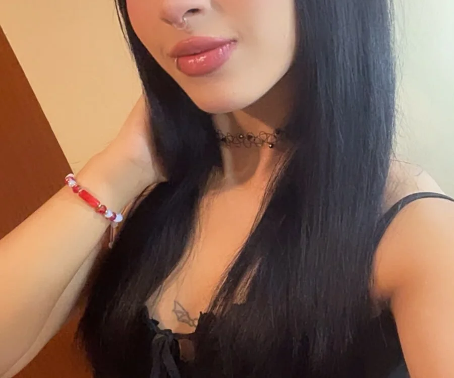 ivy_jones1's Offline XXX Chat