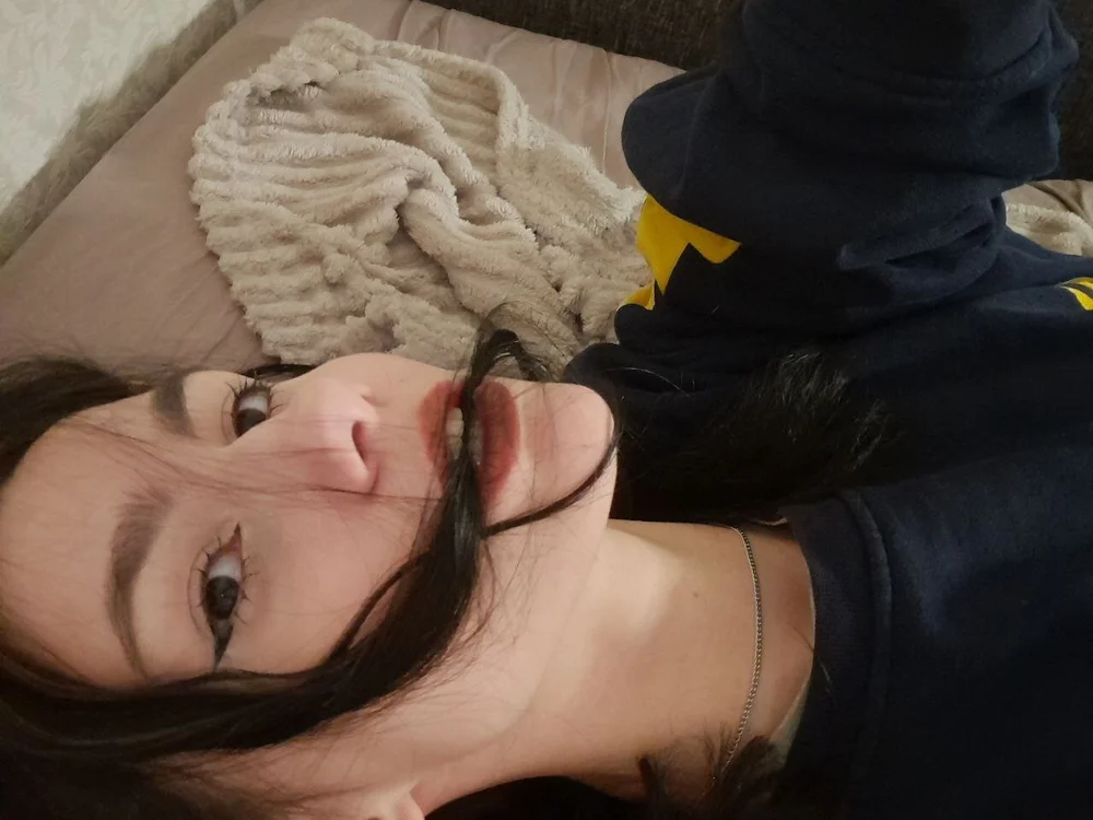 Bluberry_bri's Offline XXX Chat
