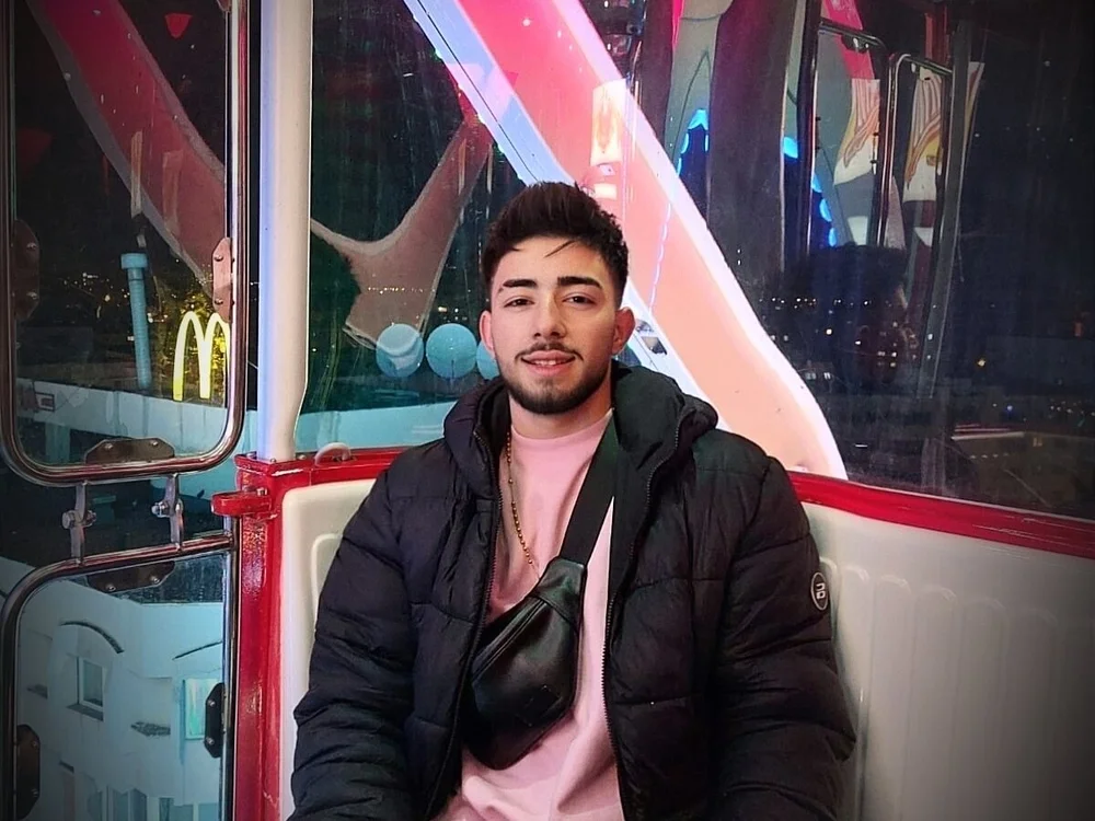 Andrei1516's Offline Chat Room