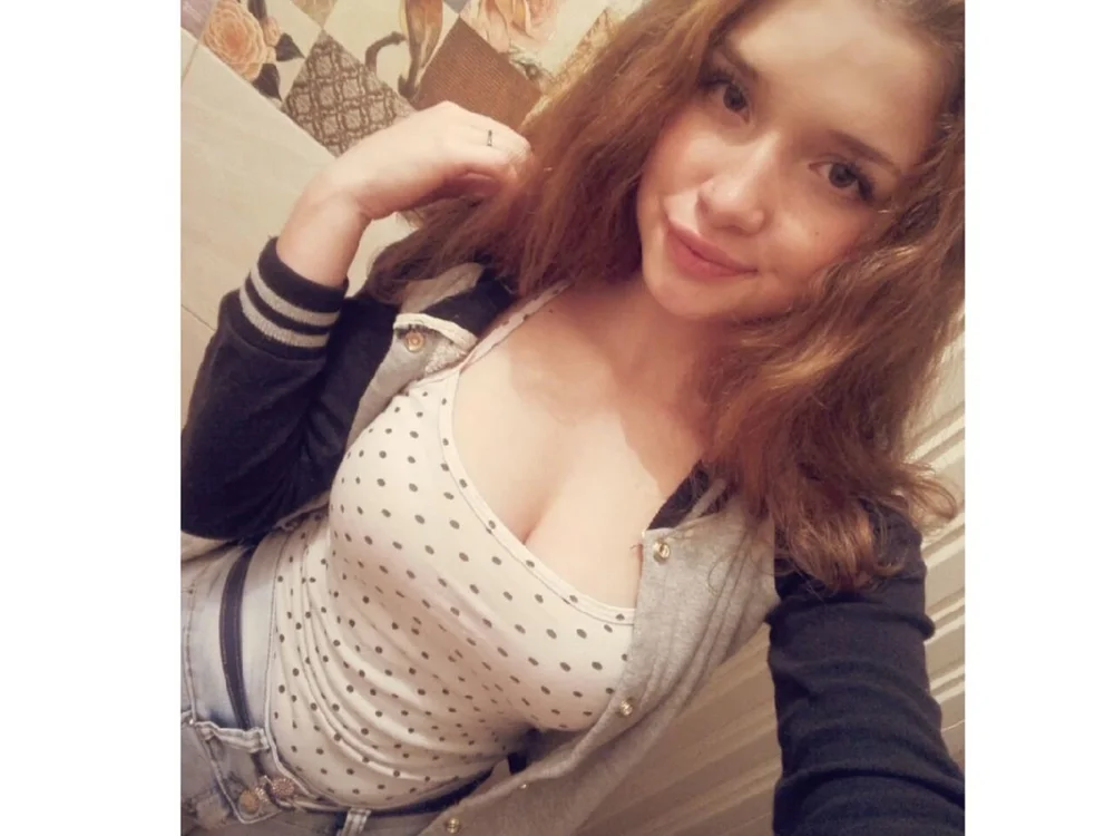 ariel19z's Offline XXX Chat