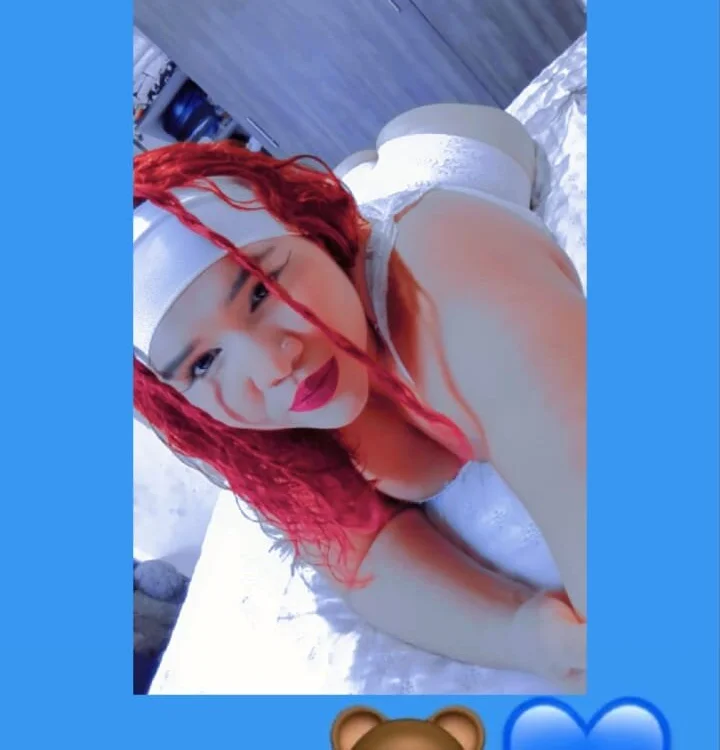 charlotlis' Offline Chat Room
