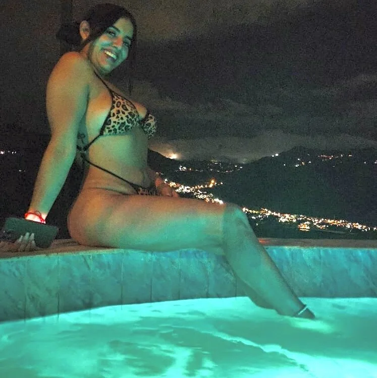 Salma9700's Offline XXX Chat