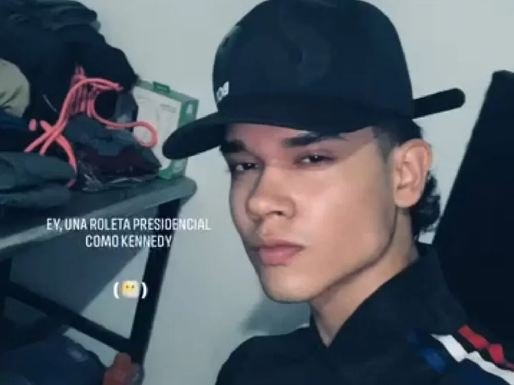 Hxnry0_0's Offline XXX Chat