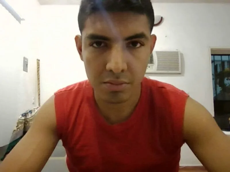 RamirezSuarez's Offline Chat Room