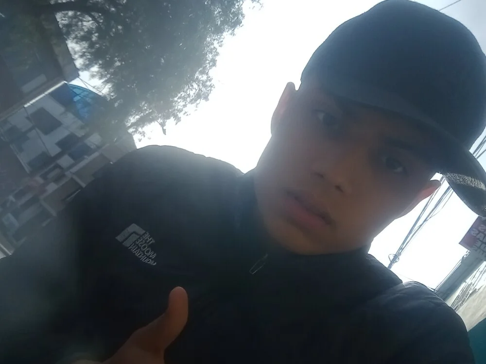 jeremyxxx22 Offline XXX-chat