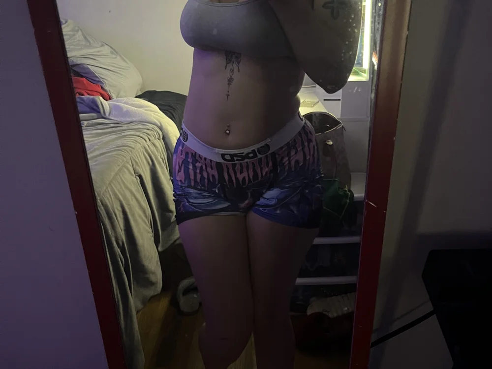 Hazell_hornyy's Offline XXX Chat
