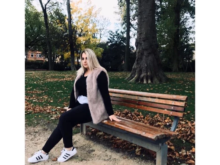 Offline XXX chat modela AlaynaDeluxe