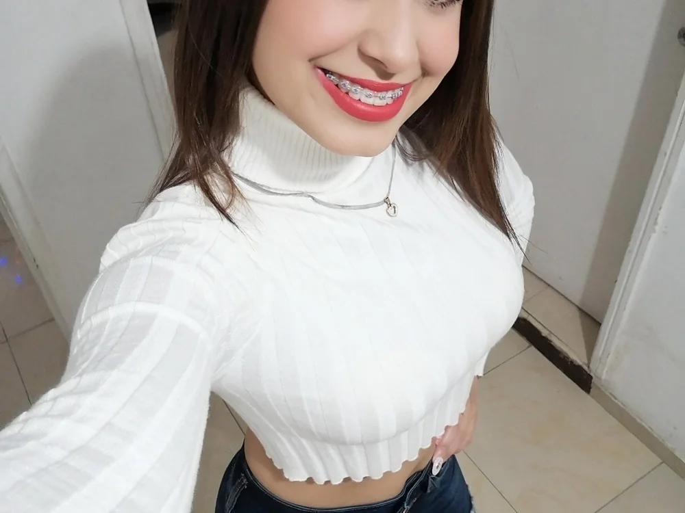 Ava_Jhons offline chatrum