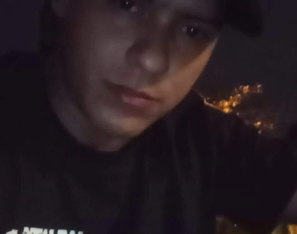 vergonsoolo's Offline Chat Room