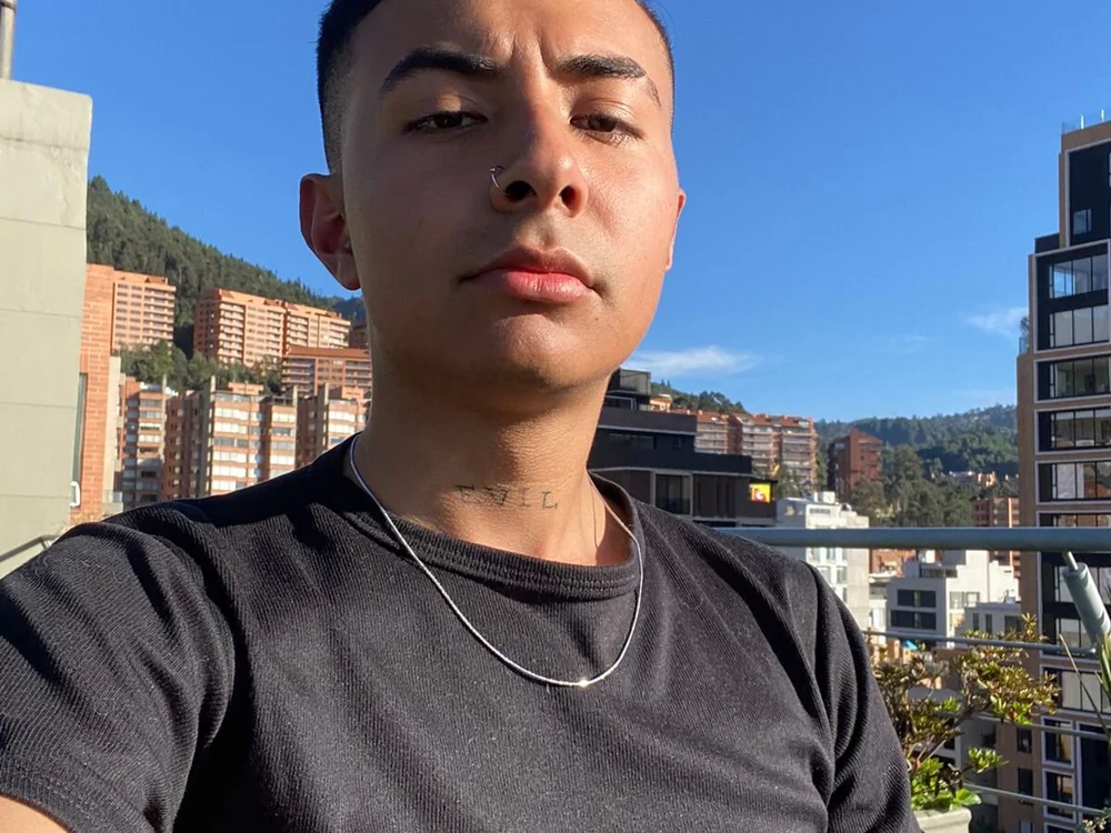 Ethan_Doll_ offline chatrum