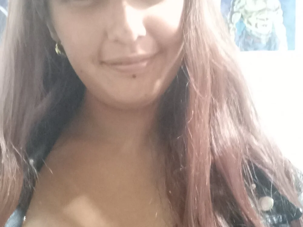 Karla-giraldo_1's Offline XXX Chat