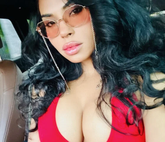 Angelina_amor's Offline XXX Chat