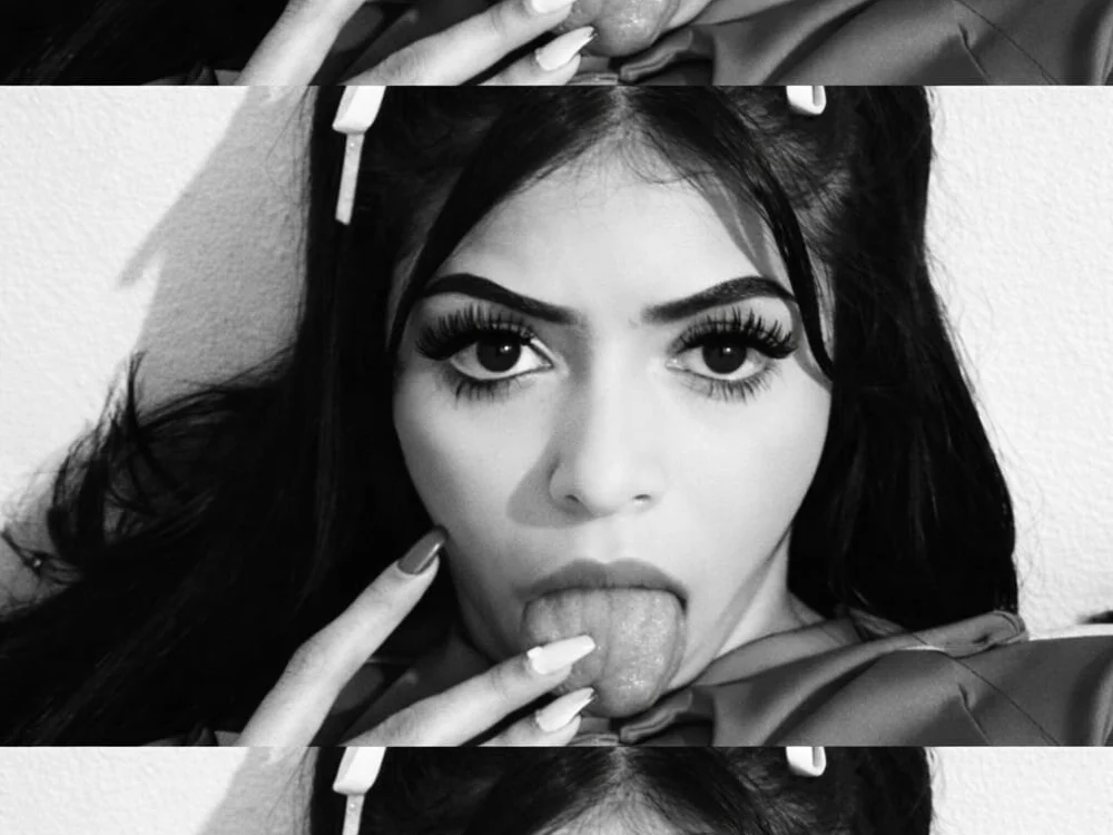 VelinaHoneyn Offline XXX chat