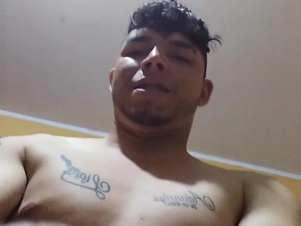 javi1502's Offline Chat Room