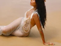 Модель NoirElysia