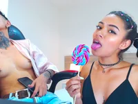ZoeAndPeach's Offline XXX Chat