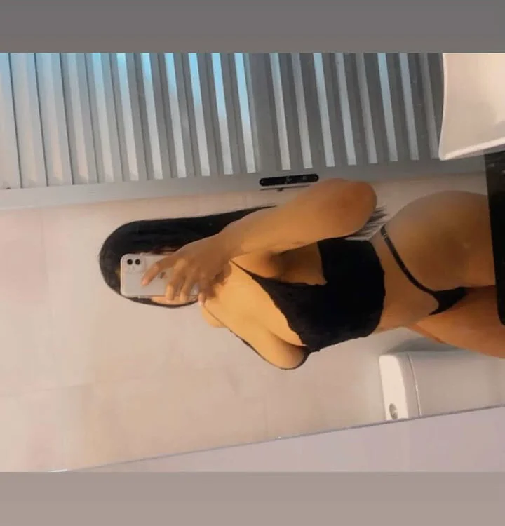 FernandaTavaress' Offline XXX Chat