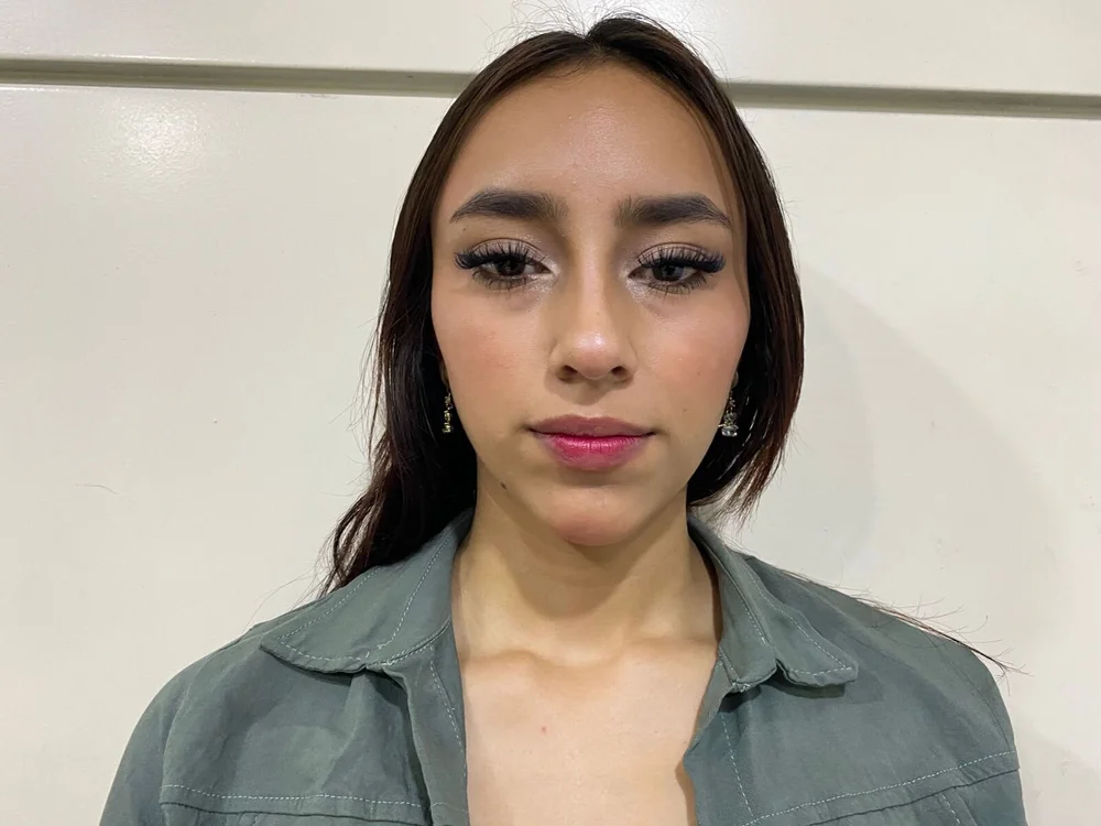 SiennaLanne offline chatrum