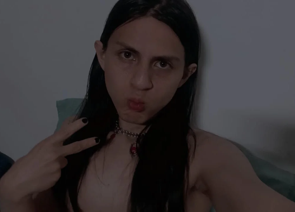 Офлайн-чат XXX SophieMayne