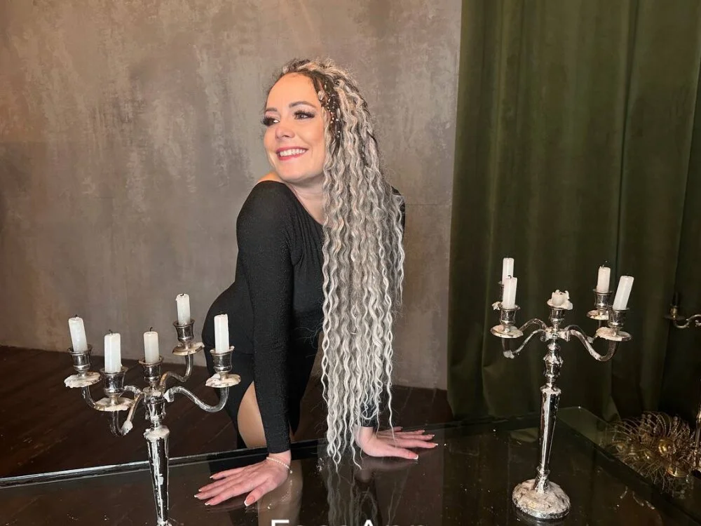 SamanthaReider offline XXX-chat