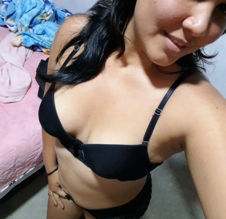 alejandra-moon offline chatrum