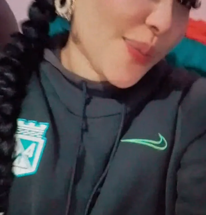 chocolaticoardiente's Offline Chat Room