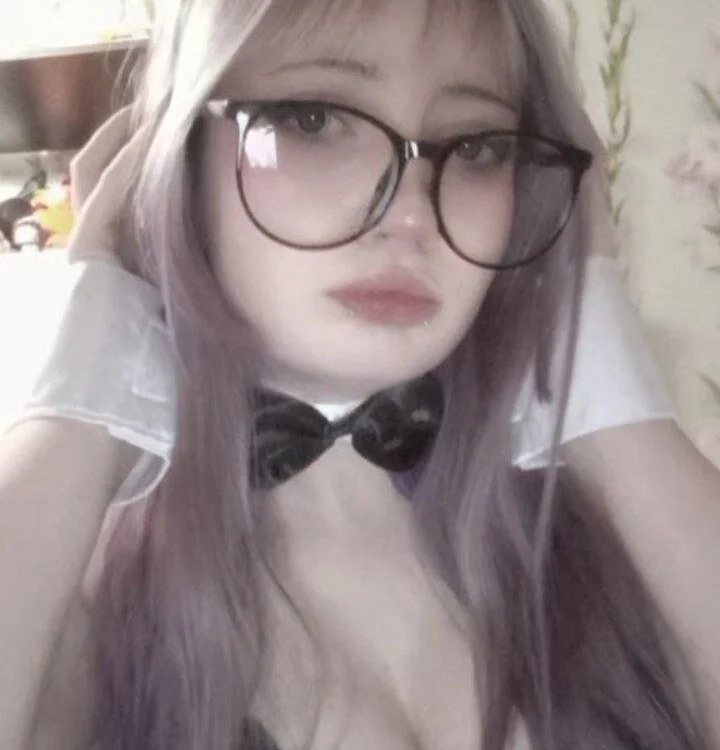ElnoraMayer offline XXX-chat