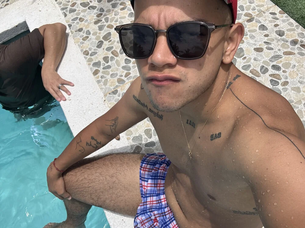 kelvin_276 Chat XXX offline