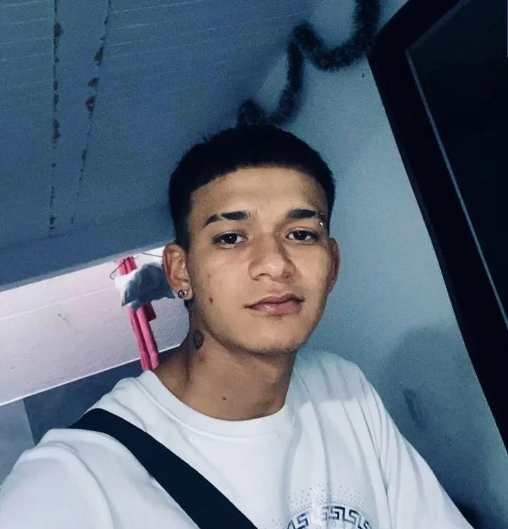 Isa_and_max05 Chat XXX offline