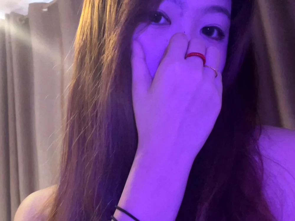 Ula_'s Offline Chat Room