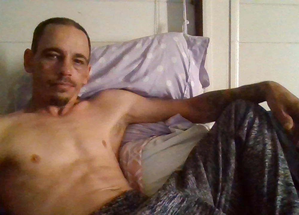 Offline chat soba modela Eleven_Over_Two